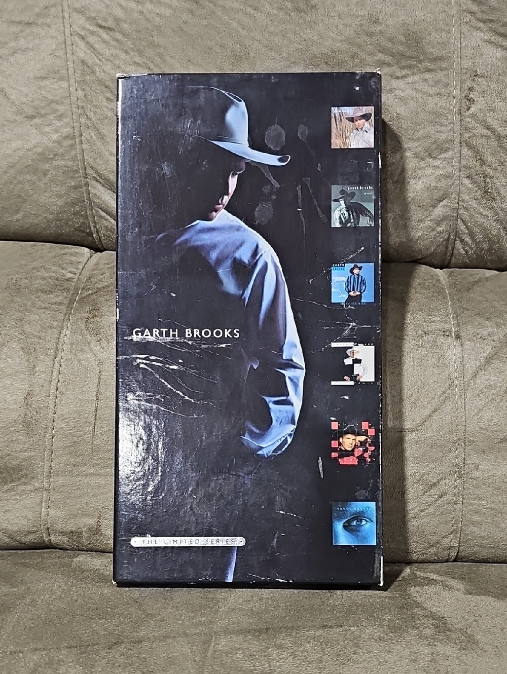 Garth Brooks Box Set - Black & Blue Album Art